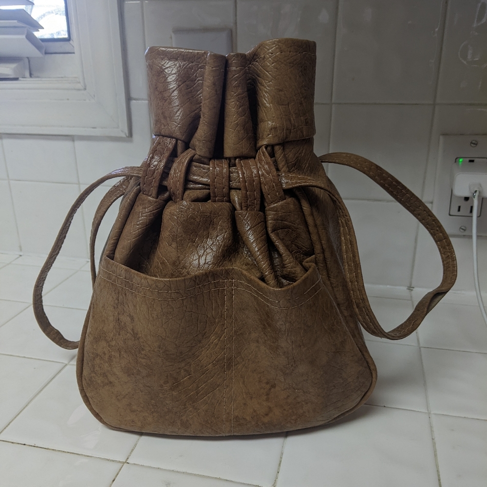 Bucket bag handbag